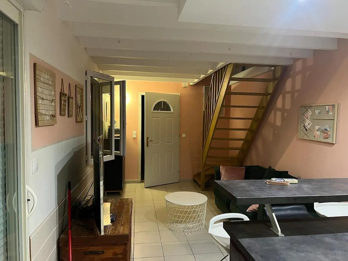 Petite Maison Agreable Climatisee Nègrepelisse